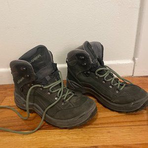 Lowa Renegade GTX Mid Hiking Boots